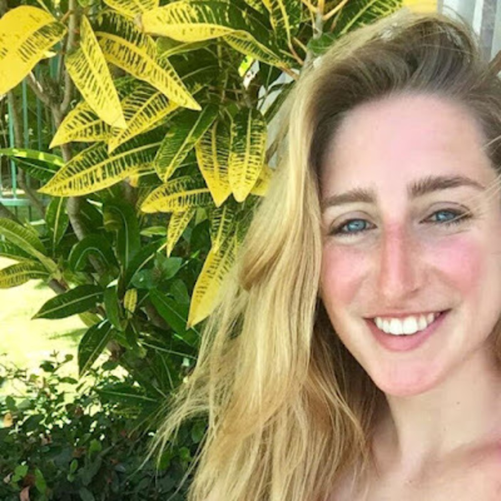 Meet your Posher, Stephanie